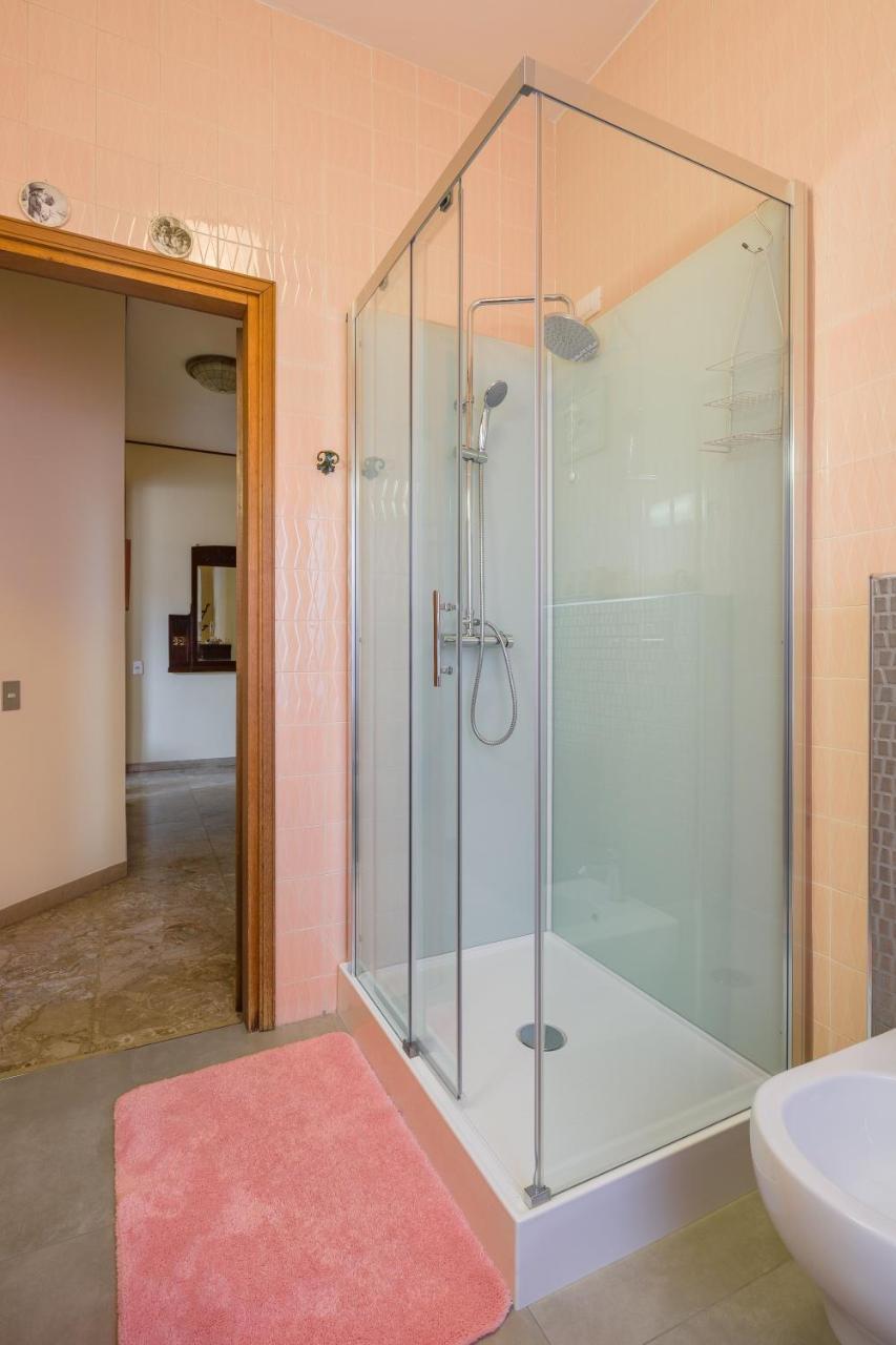 Casa Di Gioia Apartment เวโรนา ภายนอก รูปภาพ